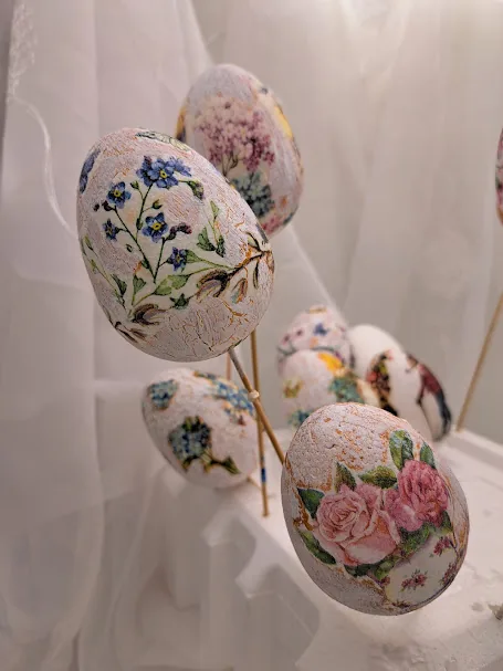 Decoupage